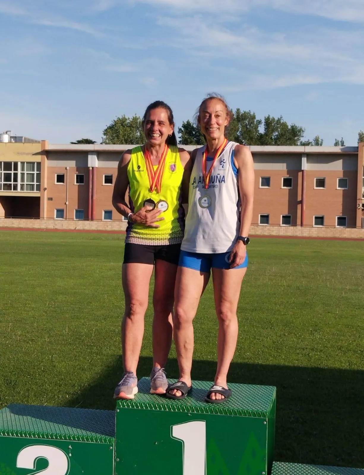 Foto 2 - Lluvia de medallas para el Club Atletismo Ciudad de Pe&ntilde;aranda en el Campeonato de Castilla y Le&oacute;n M&aacute;ster