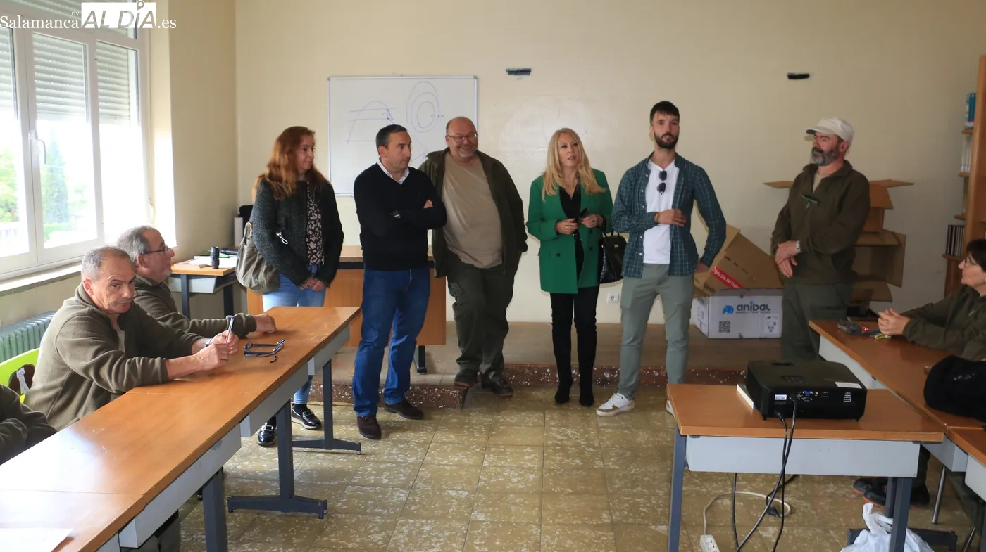 Inauguración oficial del programa mixto de formación y empleo en jardinería 'Lumbrales Natur' / CORRAL