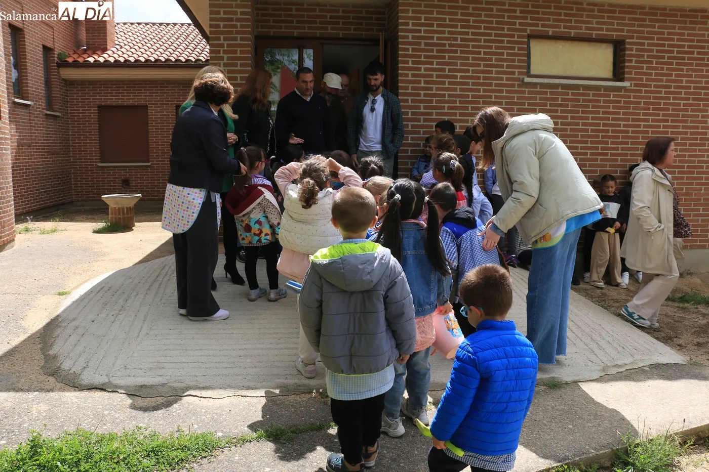 Inauguración oficial del programa mixto de formación y empleo en jardinería 'Lumbrales Natur' / CORRAL
