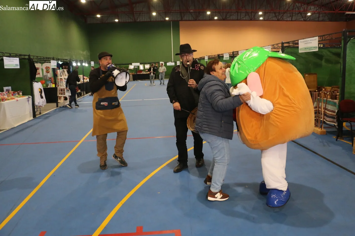 Buena afluencia de público y ventas en la XXIX Feria Multisectorial de Lumbrales / CORRAL