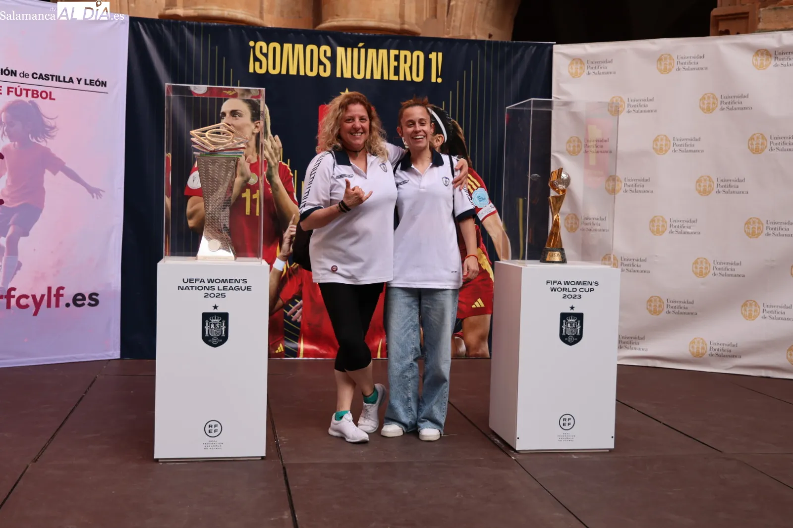 FOTOS Y VÍDEO | Salamanca vive al máximo el Día del Fútbol Femenino con la exhibición de la Copa del Mundo y la Nations League