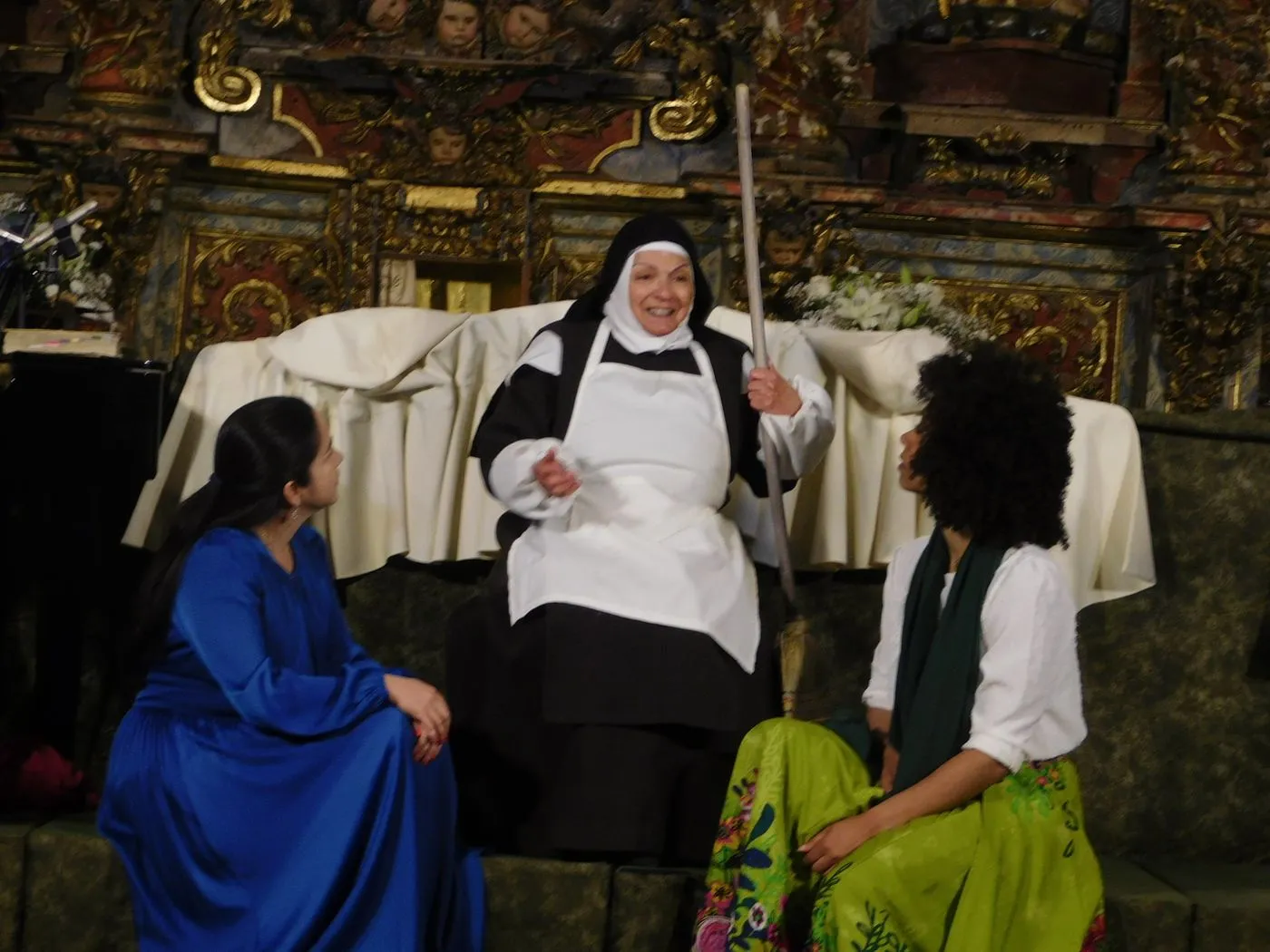 La iglesia de Machacón premia con una ovación la obra “Juan, el espíritu del amor”