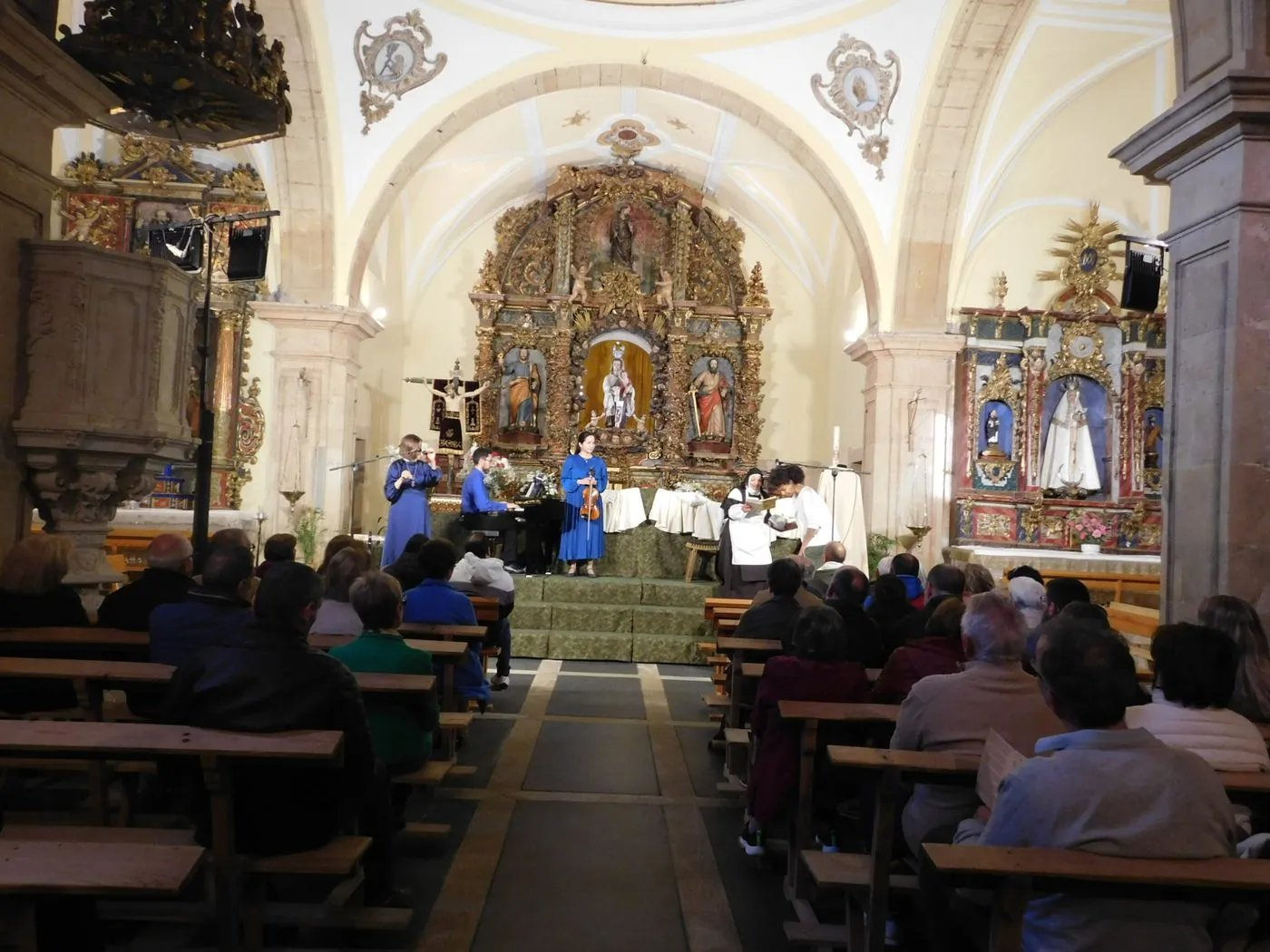 La iglesia de Machacón premia con una ovación la obra “Juan, el espíritu del amor”
