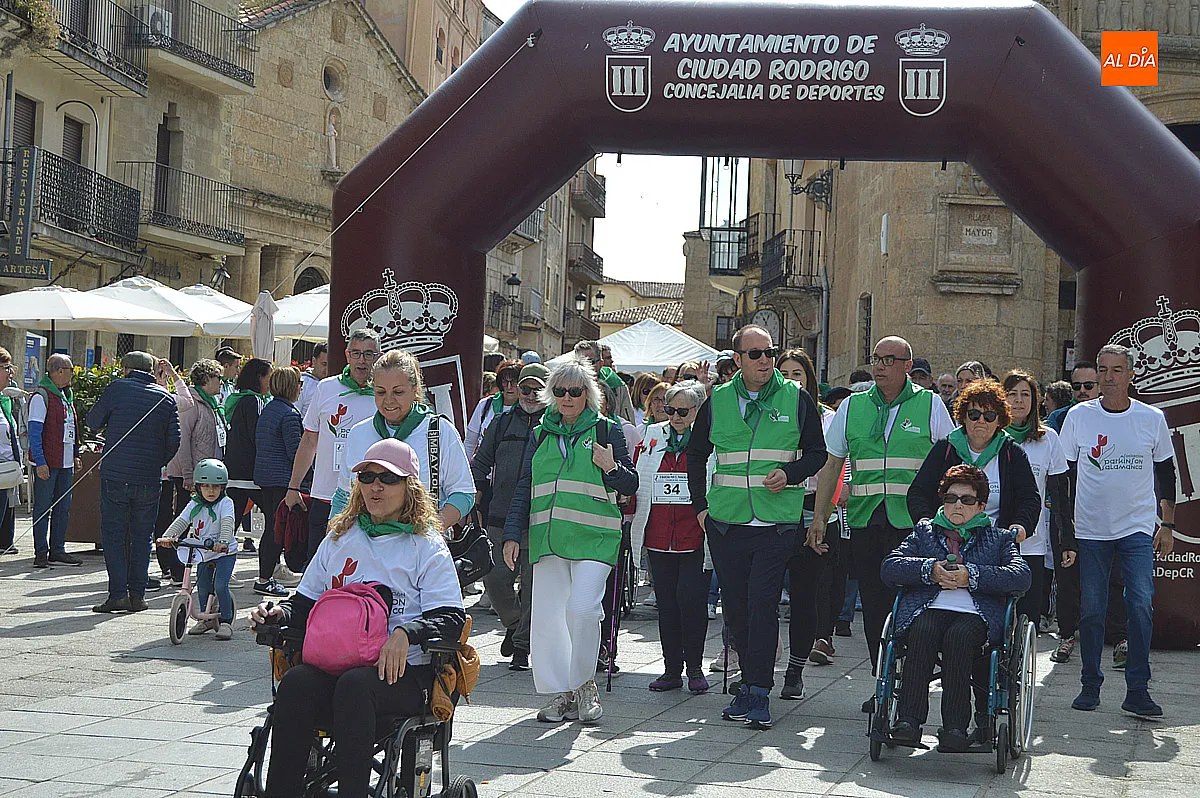 Foto 18 - La marcha solidaria por el p&aacute;rkinson re&uacute;ne a 235 personas en Ciudad Rodrigo