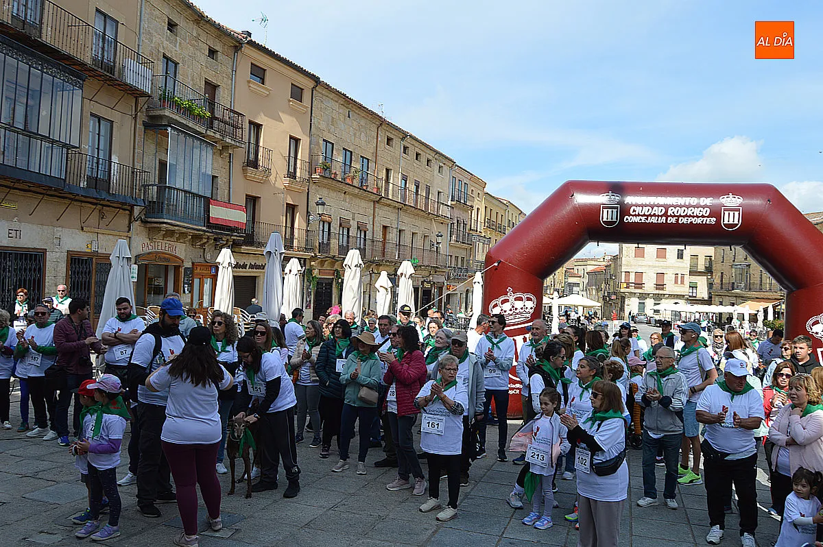 Foto 8 - La marcha solidaria por el p&aacute;rkinson re&uacute;ne a 235 personas en Ciudad Rodrigo
