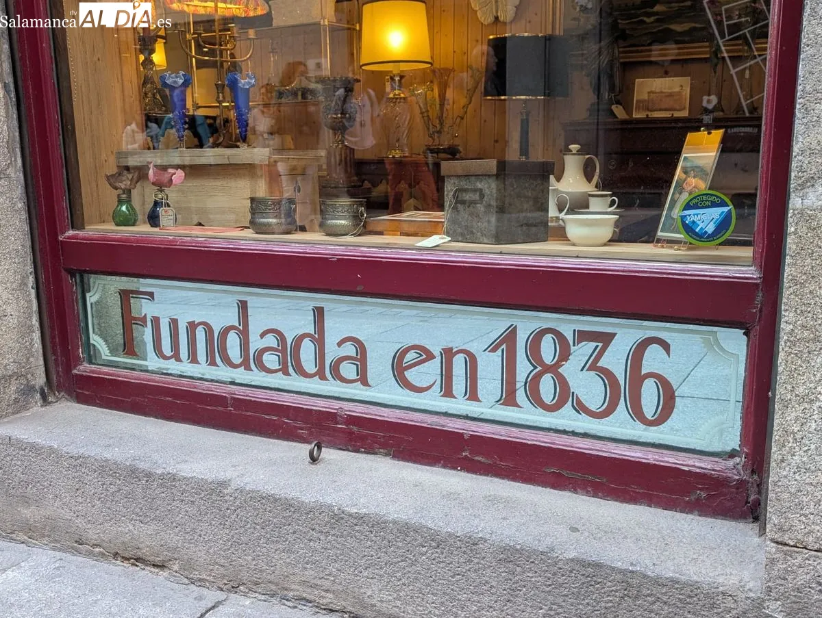 Carteles de espejo Muebles Huebra. Fotos: David Sañudo
