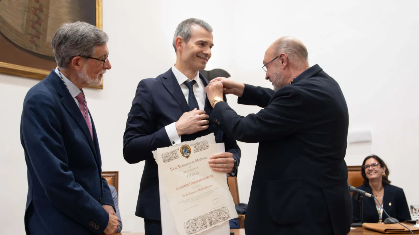 Foto 2 - Francisco Mart&iacute;n Herrero ingresa como nuevo acad&eacute;mico en la Real Academia de Medicina de Salamanca