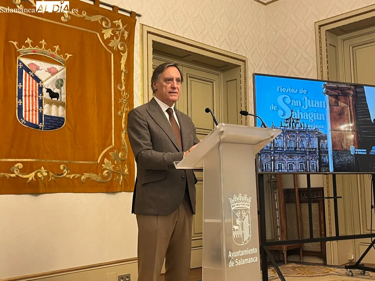 Presentación del programa de fiestas de San Juan de Sahagún en el Ayuntamiento. Foto de Emily Rivas