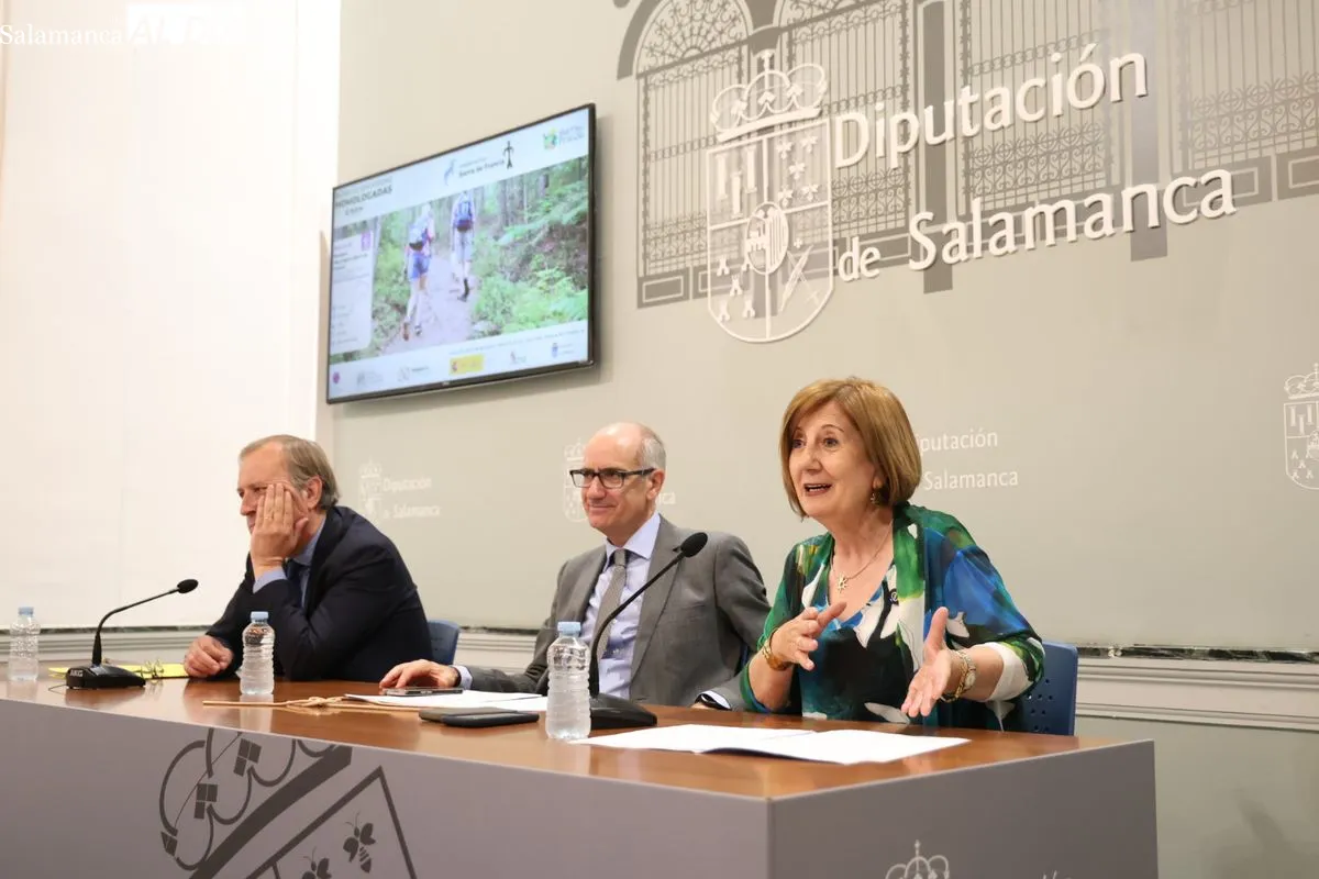 La Diputación de Salamanca ha presentado los proyectos de homologación de senderos y señalización unificada en la Sierra de Francia. Foto de David Sañudo