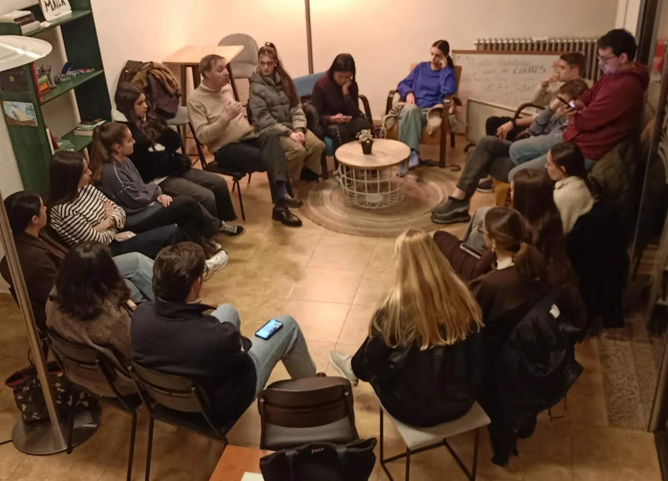 Foto 2 - Cincuenta j&oacute;venes recibir&aacute;n la confirmaci&oacute;n este viernes en la Catedral Vieja de Salamanca