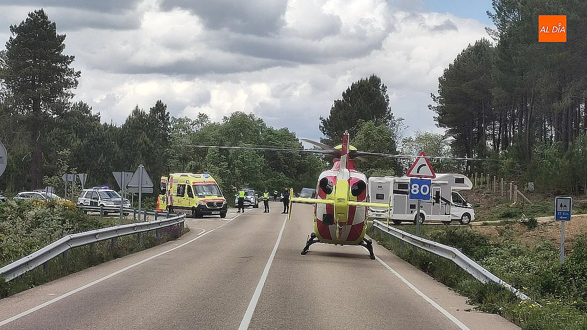 Foto 6 - Evacuado en helic&oacute;ptero un motorista herido tras una colisi&oacute;n en el t&eacute;rmino de El Payo