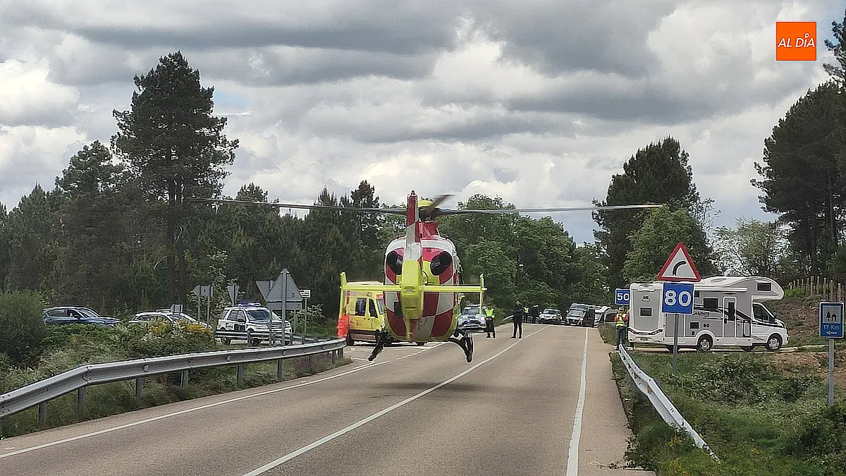 Foto 5 - Evacuado en helic&oacute;ptero un motorista herido tras una colisi&oacute;n en el t&eacute;rmino de El Payo