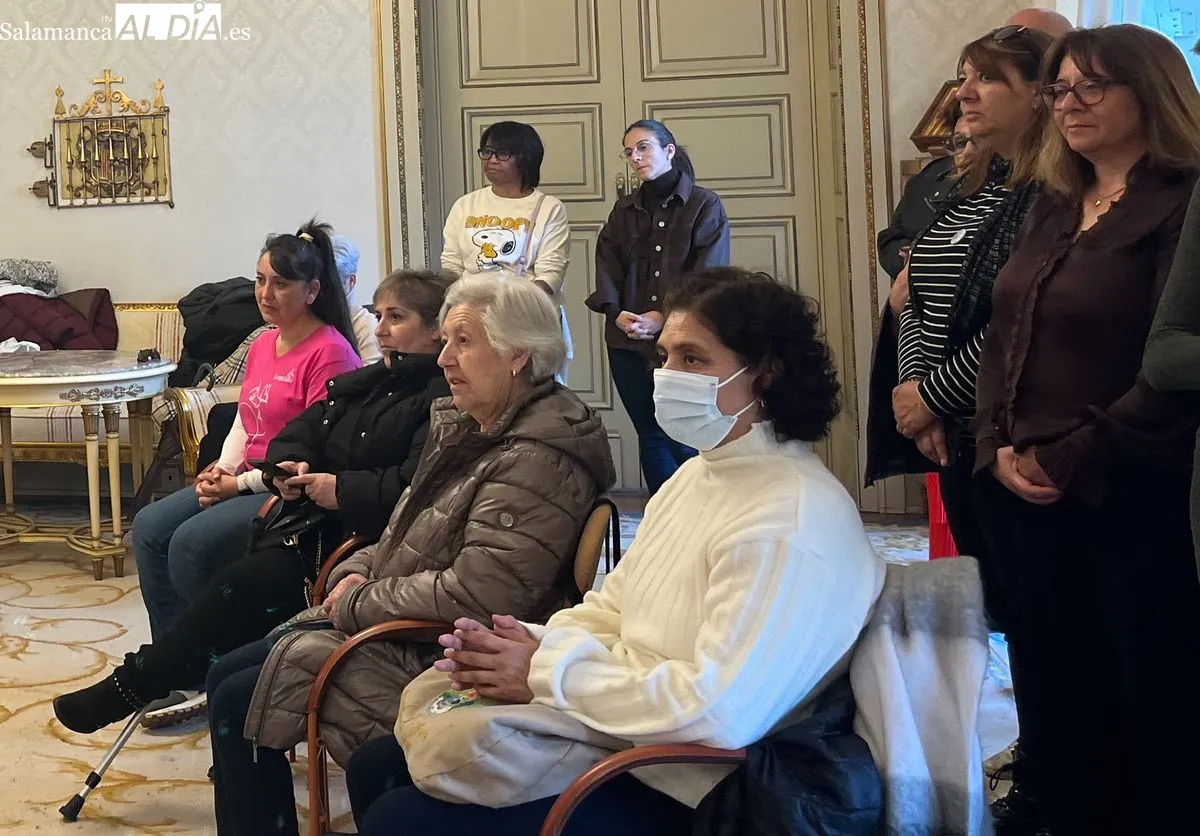 El Ayuntamiento de Salamanca se suma al Día Internacional de la Fibromialgia con una recepción a la asociación Afibrosal. Foto de Emily Rivas