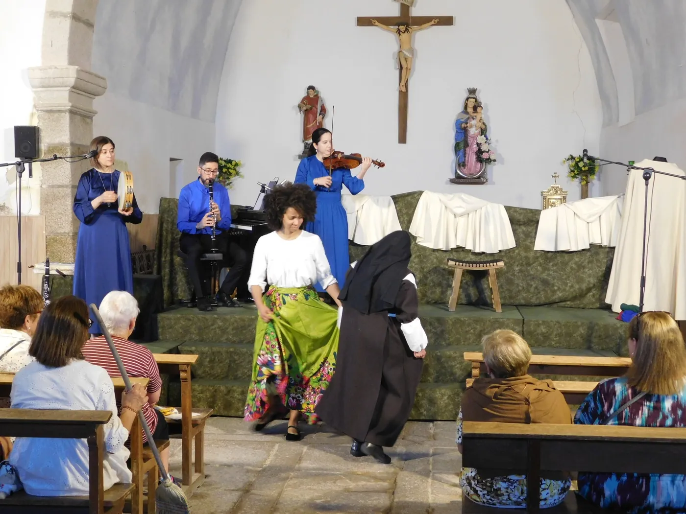 Representación de ‘Juan, el espíritu del amor’ en Villaseco de los Gamitos