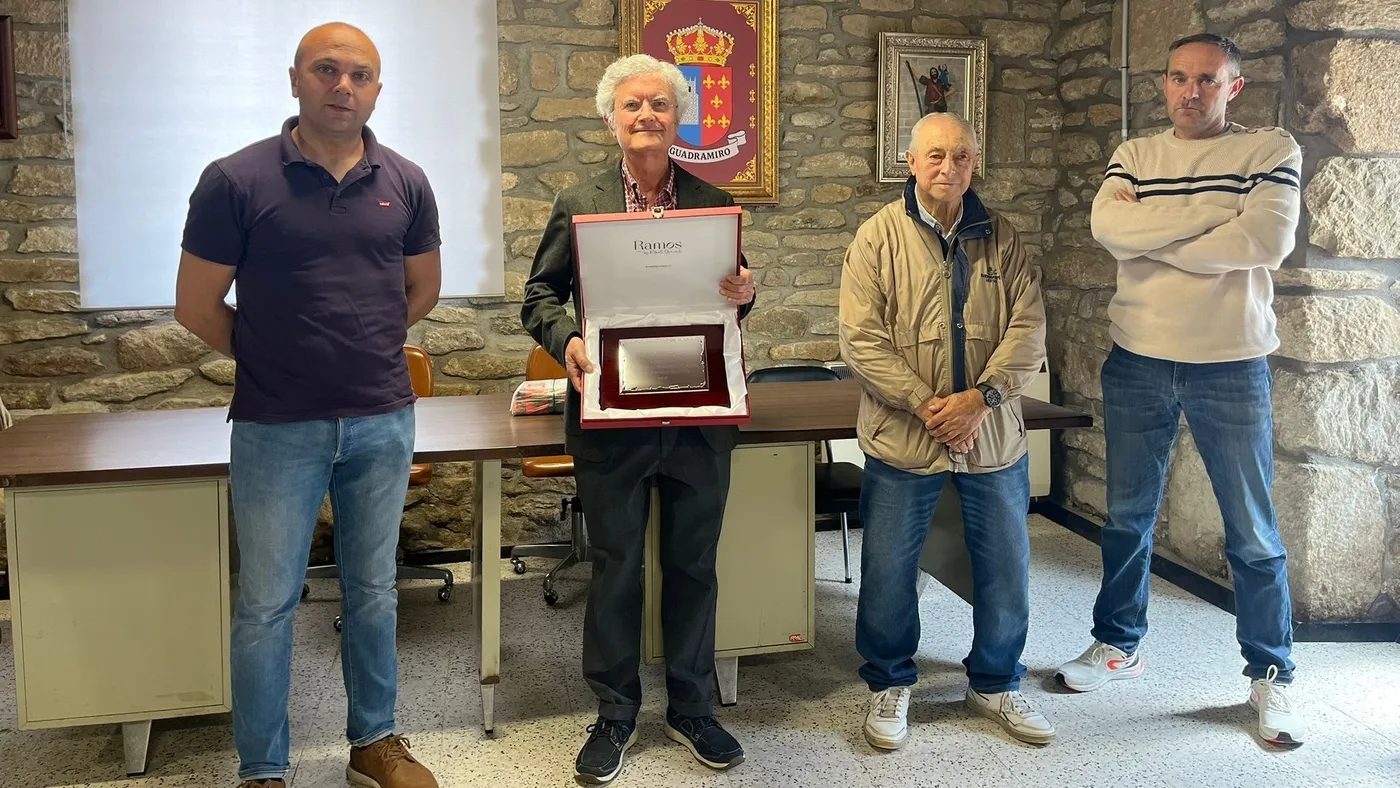 Reconocimiento en Guadramiro al médico José Montero de Paz, por su jubilación