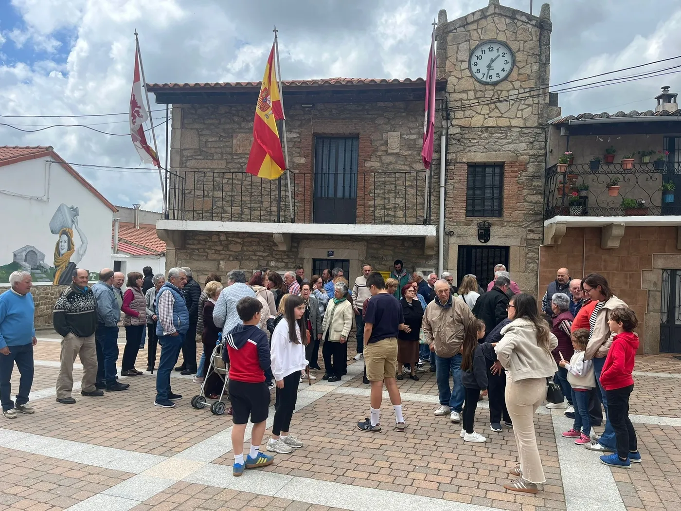 Reconocimiento en Guadramiro al médico José Montero de Paz, por su jubilación