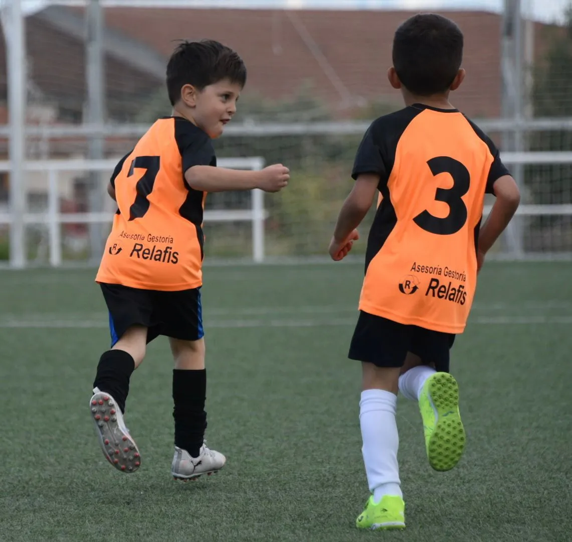 Foto 9 - Magosan lidera la nueva jornada de la III Liga Comarcal mirobrigense con un doblete de victorias