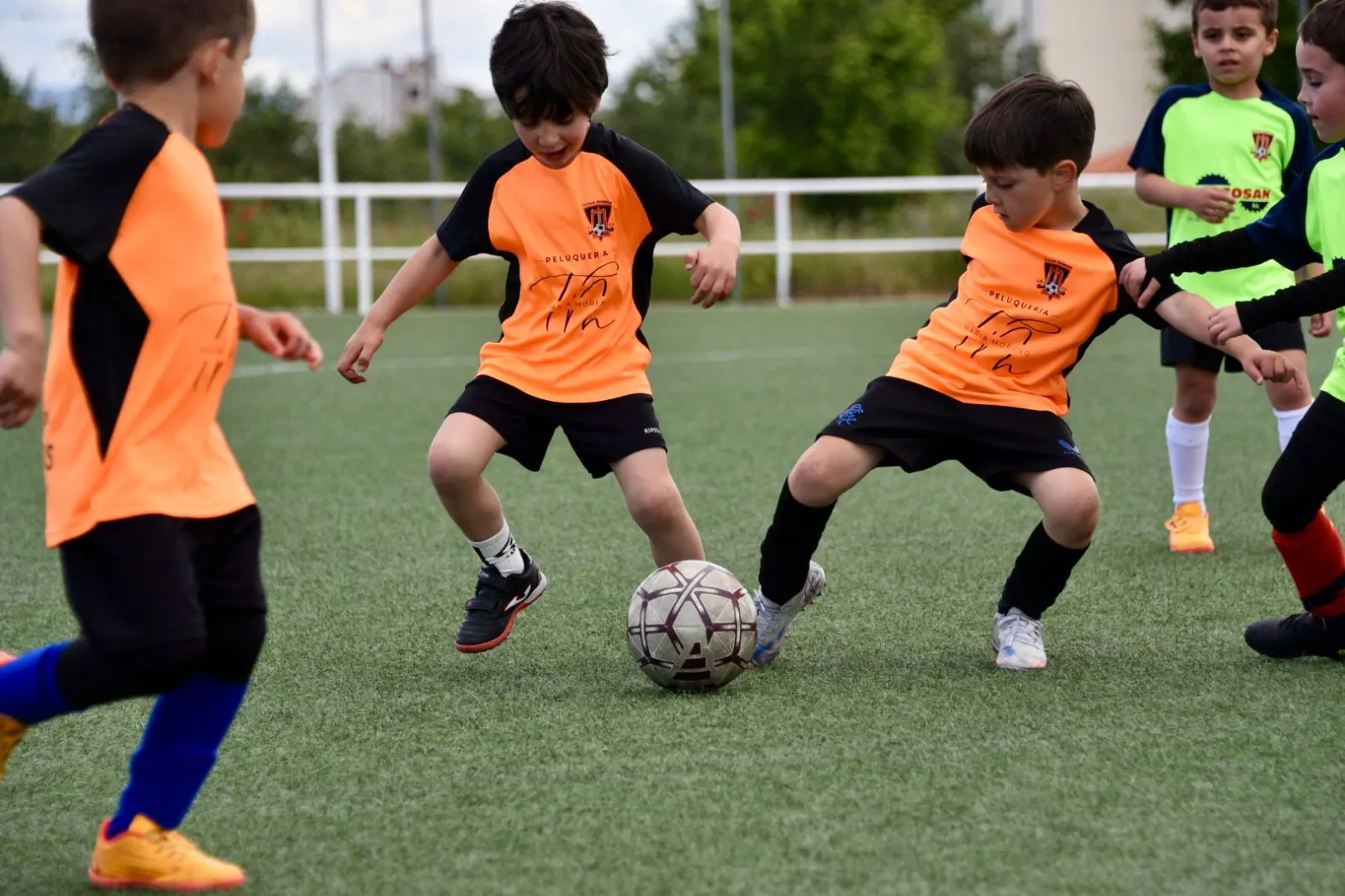 Foto 8 - Magosan lidera la nueva jornada de la III Liga Comarcal mirobrigense con un doblete de victorias
