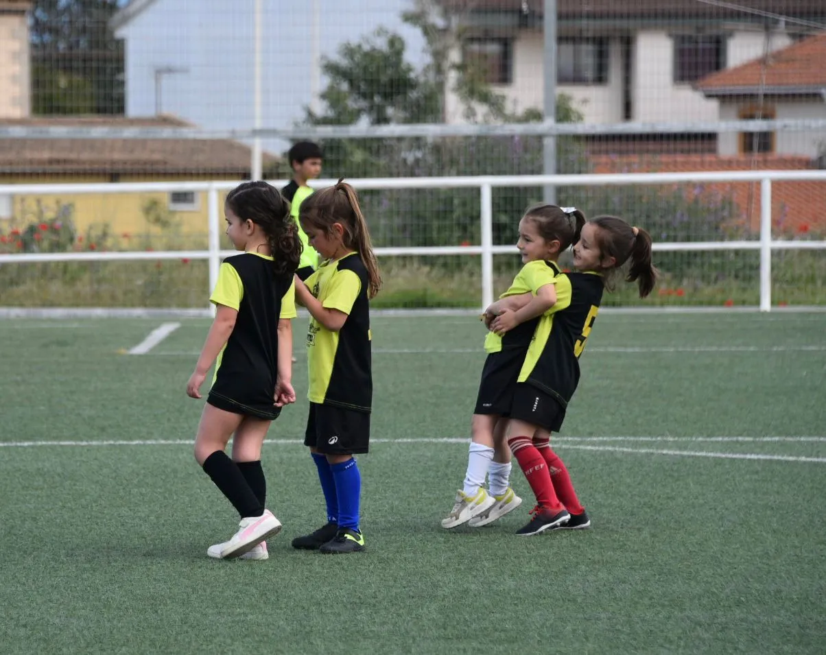 Foto 4 - Magosan lidera la nueva jornada de la III Liga Comarcal mirobrigense con un doblete de victorias