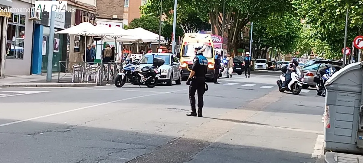 Imágenes del atropello a una mujer en la avenida de los Cedros de Salamanca. Fotos: César García