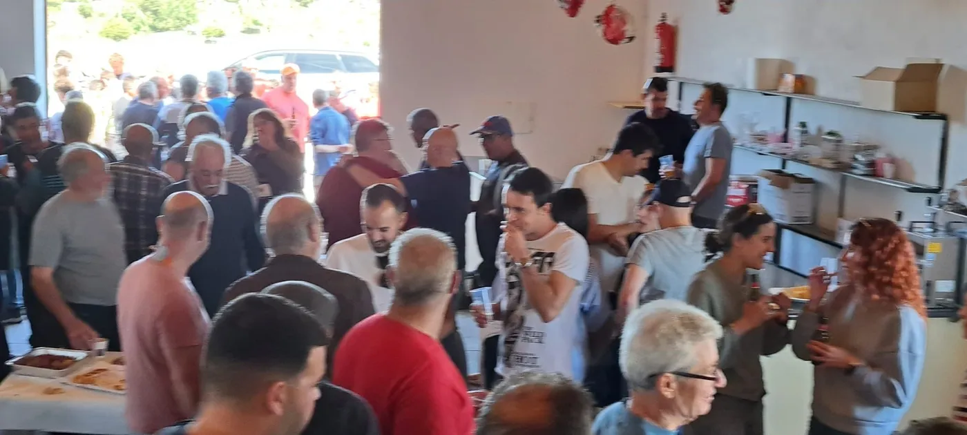 Comida de agradecimiento por la lucha contra el incendio del pasado verano