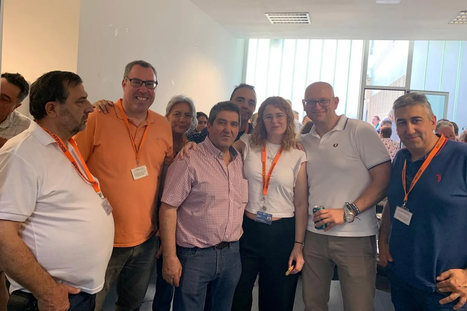 Bonita despedida al jefe del servicio de mantenimiento del Hospital por su jubilación