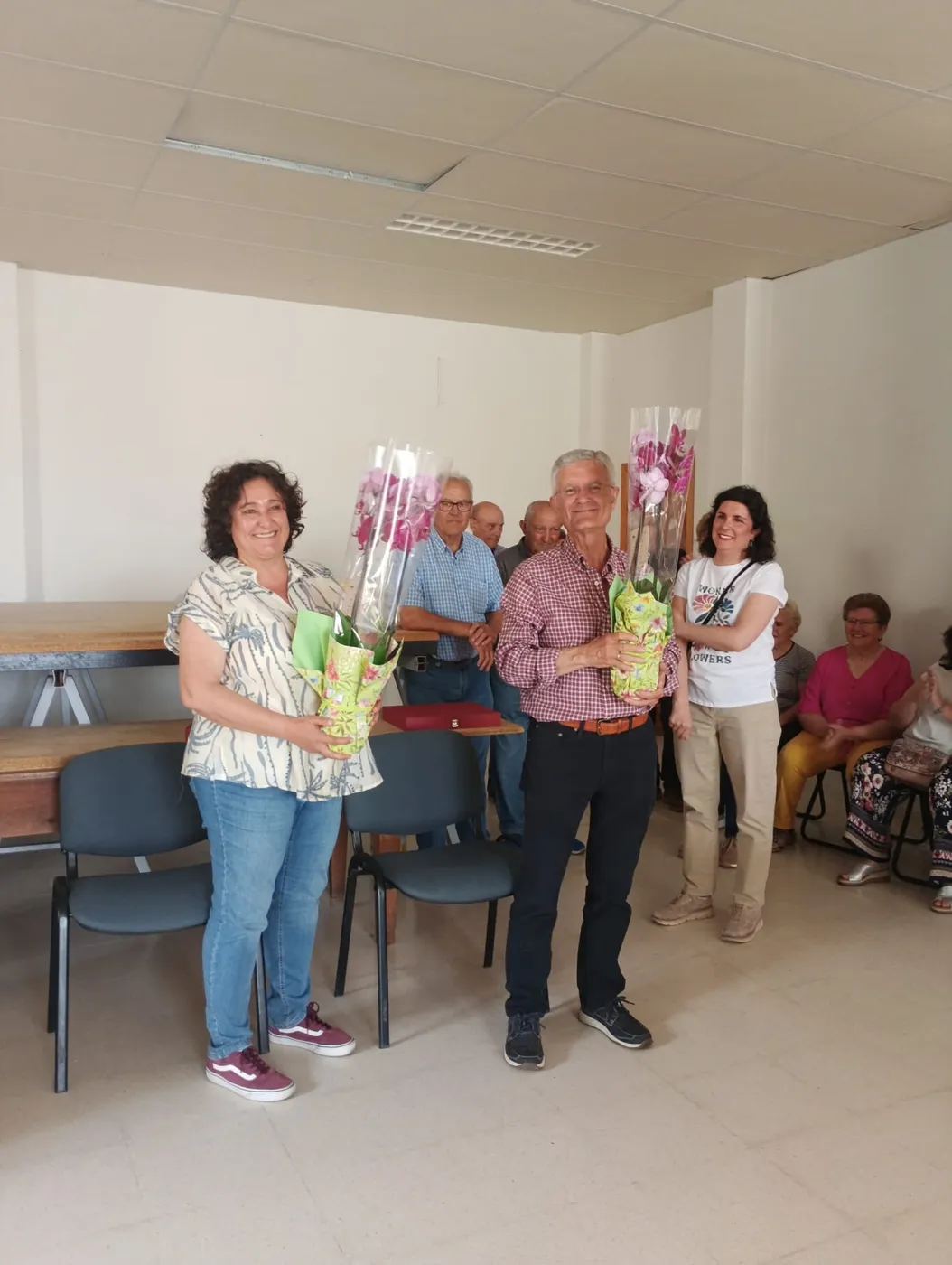Encinasola homenajea a su médico José Montero, y a su enfermera, Carmen Díez
