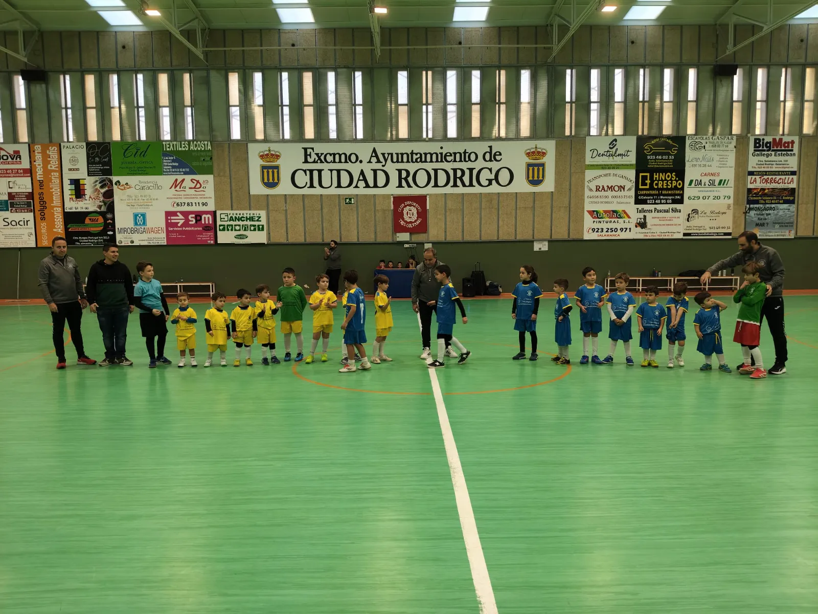 Foto 5 - El pabell&oacute;n Conde Fox&aacute; acoger&aacute; las semifinales de la  XVII Liga comarcal Prebenjam&iacute;n