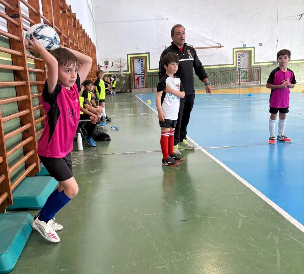 Liga comarcal mirobrigense infantil en Sancti Spíritus