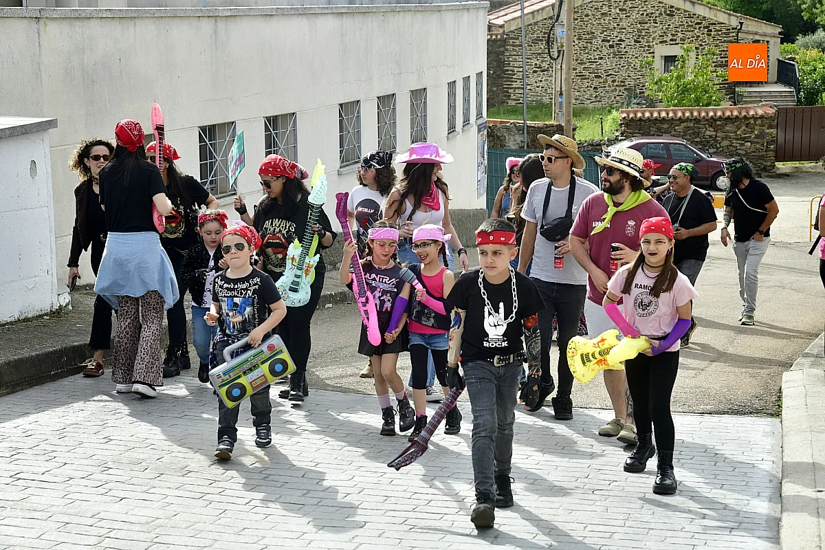 Desfile disfraces Saelices EL Chico en La Santa Cruz