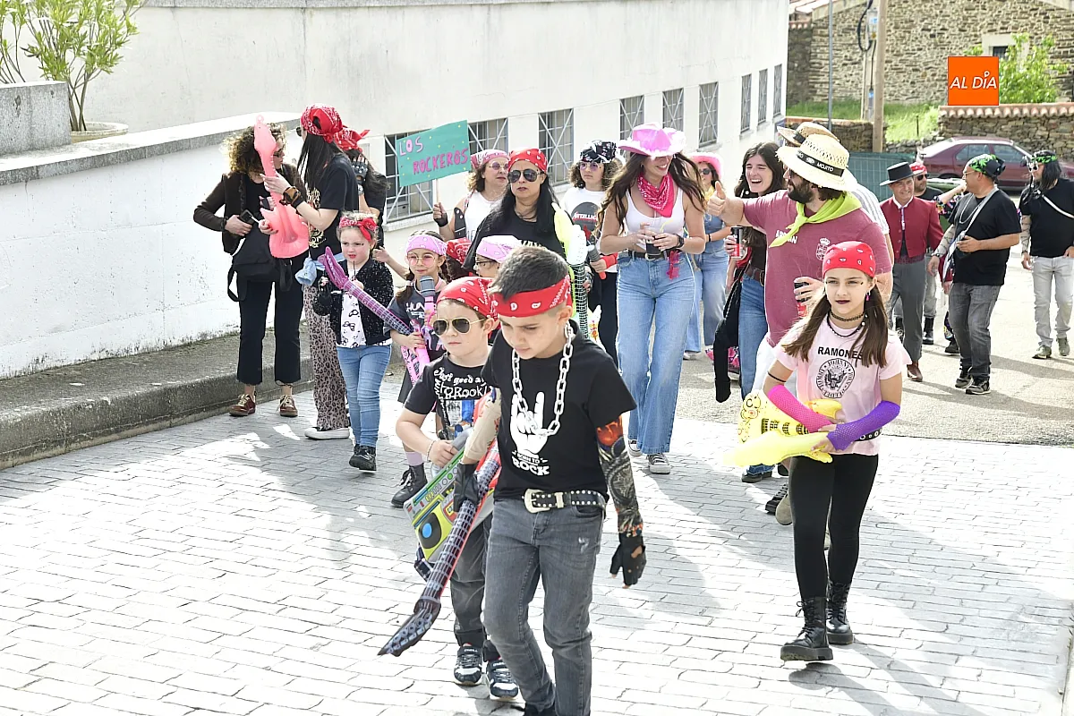 Desfile disfraces Saelices EL Chico en La Santa Cruz