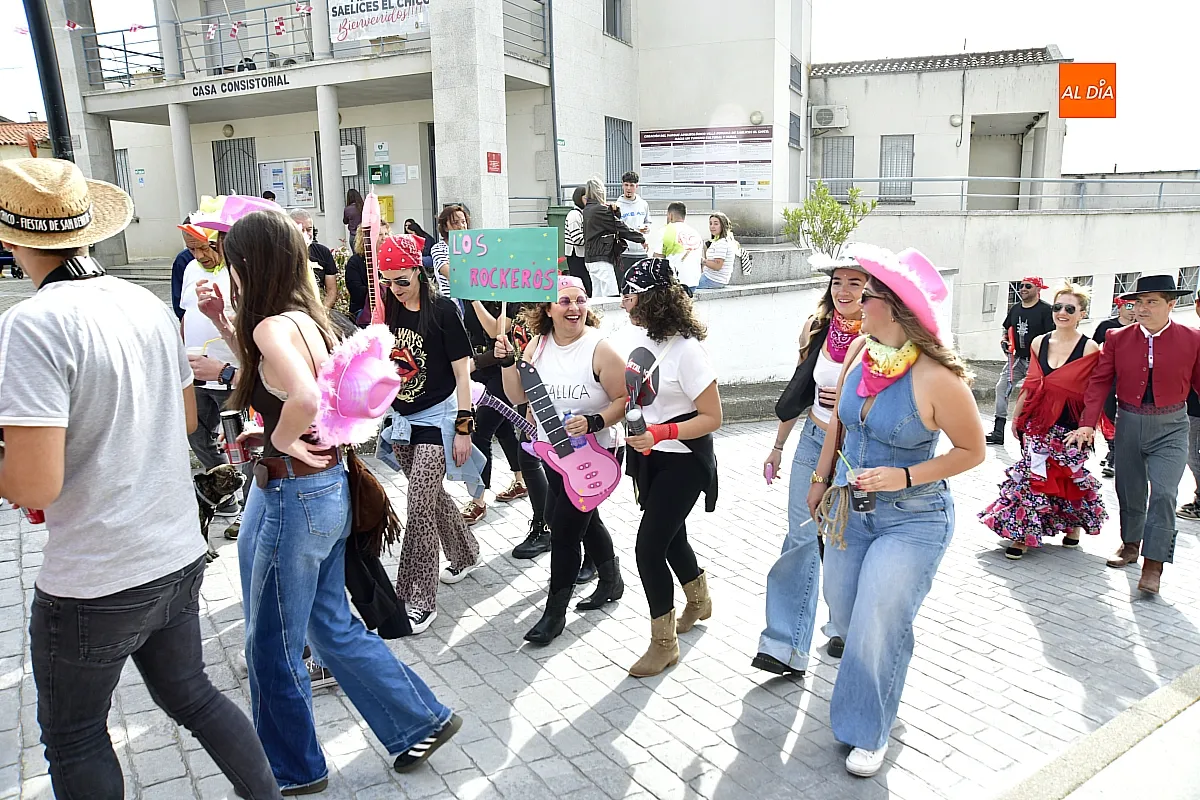 Desfile disfraces Saelices EL Chico en La Santa Cruz
