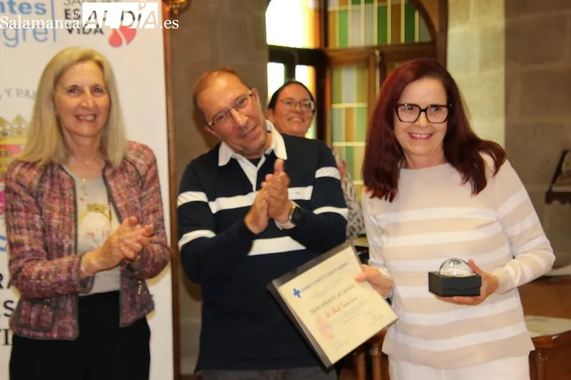 Foto 5 - Medallas a la vida: Premio al altruismo de los donantes de sangre en Alba de Tormes