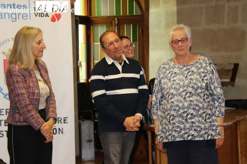 Foto 6 - Medallas a la vida: Premio al altruismo de los donantes de sangre en Alba de Tormes