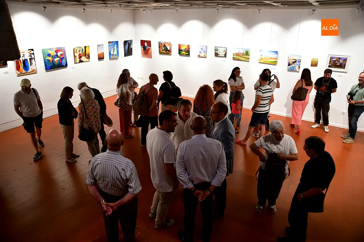 Inauguración de la exposición de pintura de alumnos del taller municipal