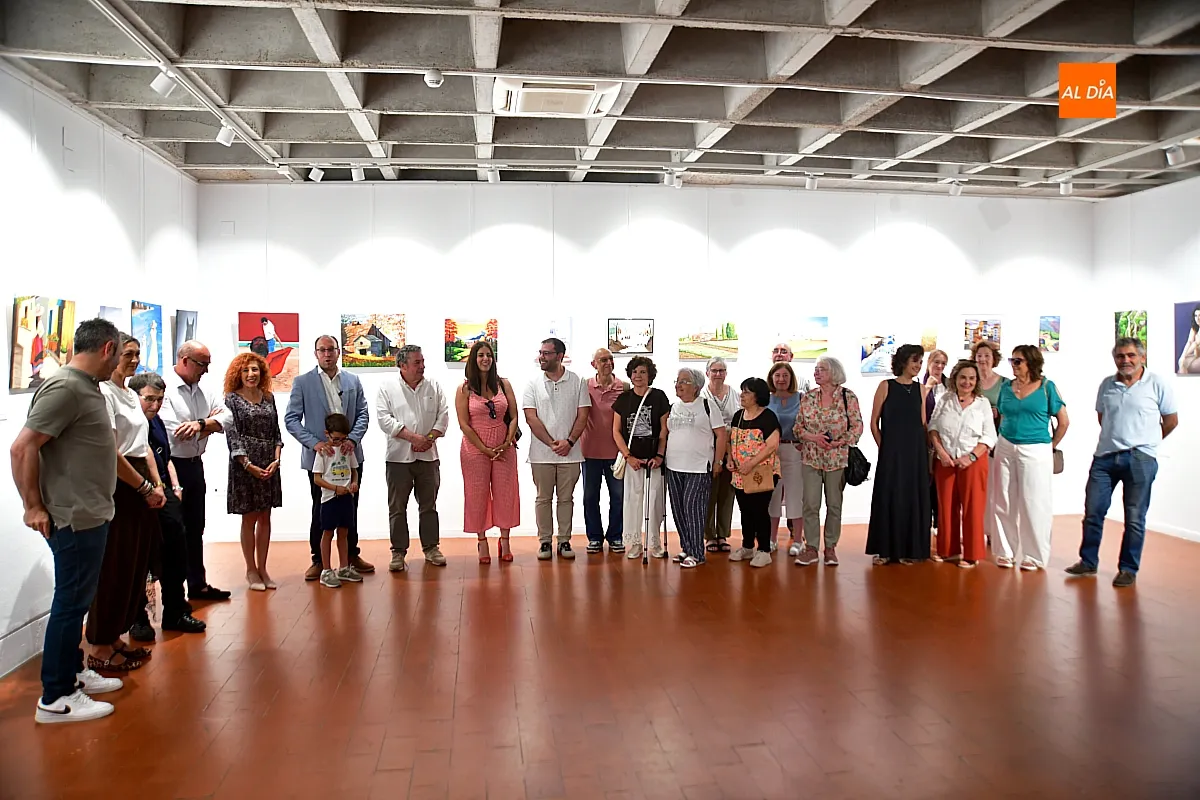 Expuestos 80 trabajos de 27 alumnos del taller municipal de pintura de Carlos Medina 