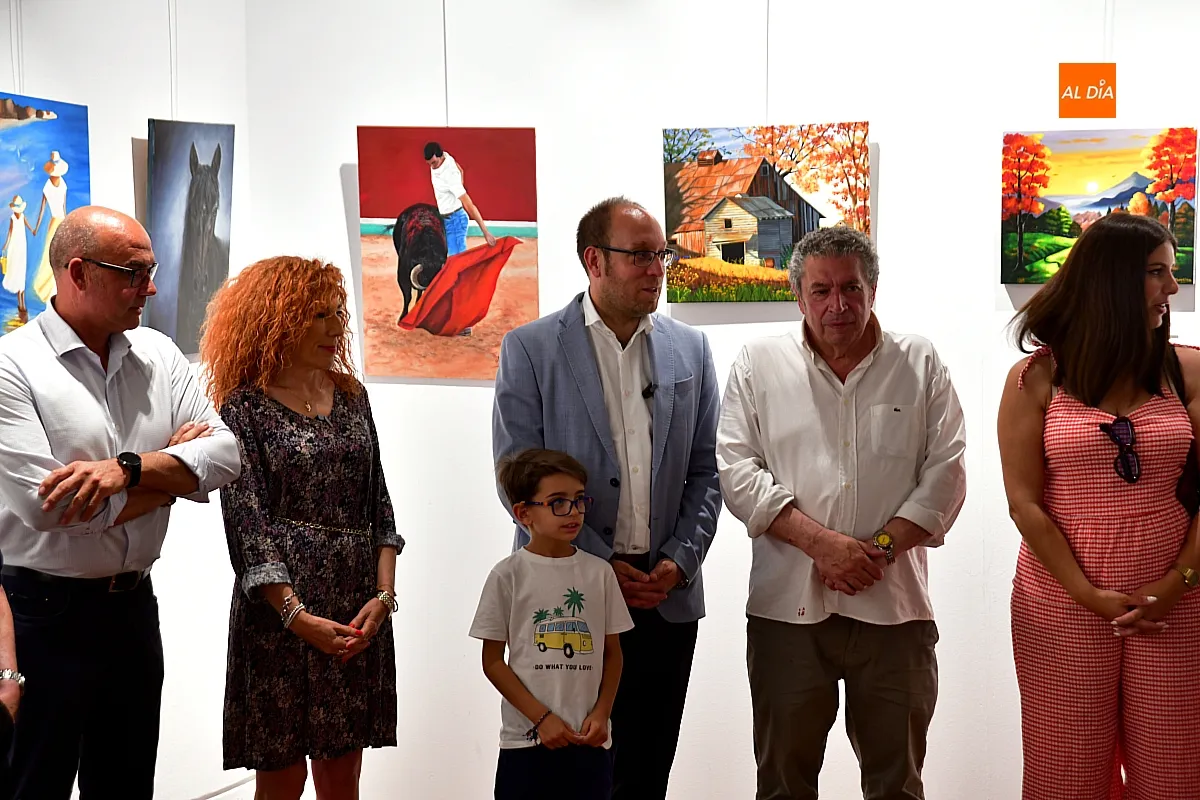 Inauguración de la exposición de pintura de alumnos del taller municipal