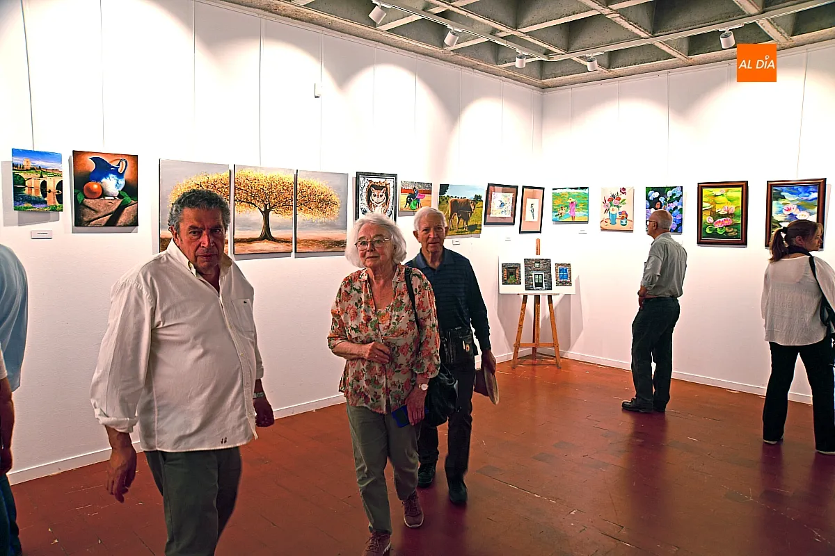 Inauguración de la exposición de pintura de alumnos del taller municipal