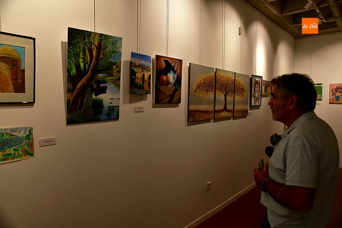 Inauguración de la exposición de pintura de alumnos del taller municipal