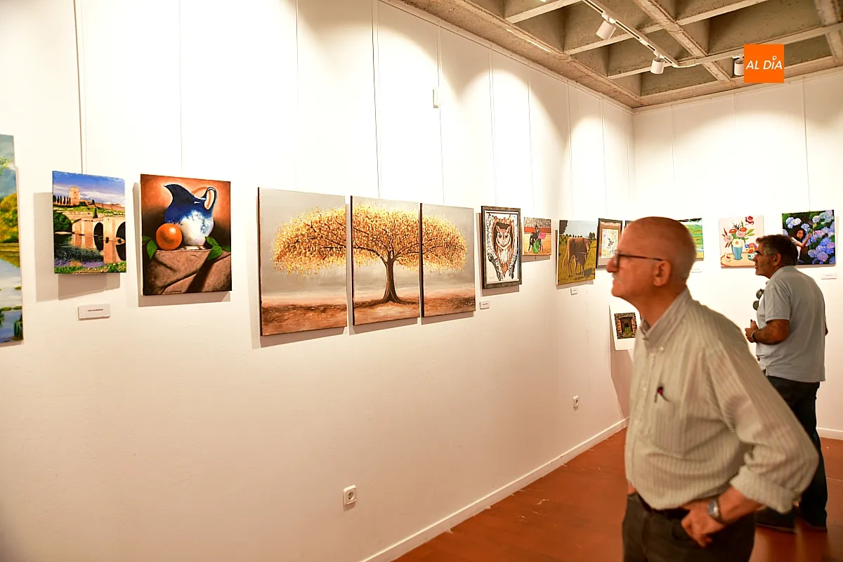 Inauguración de la exposición de pintura de alumnos del taller municipal