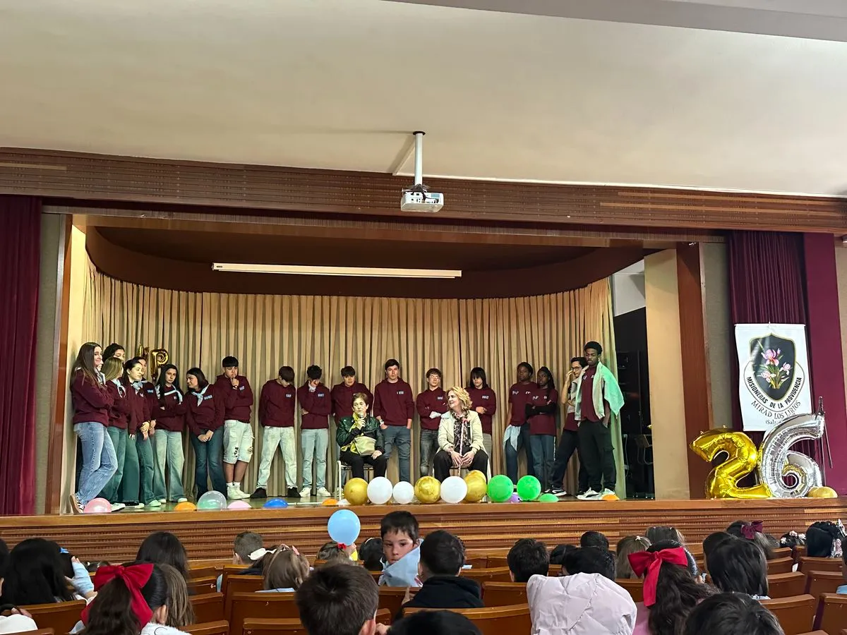 Jornadas festivas en el colegio Misioneras de la Providencia con graduación incluida