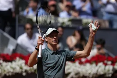 Sinner borra del mapa a Zverev en la final en menos de una hora y conquista el Mutua Madrid Open 