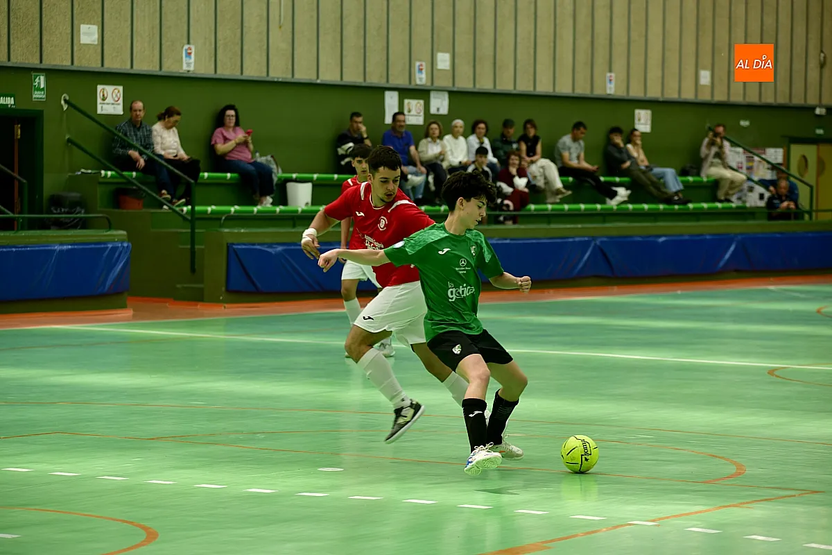 Foto 16 - El III Columnas regional juvenil se impone ante el Inter Sala B 