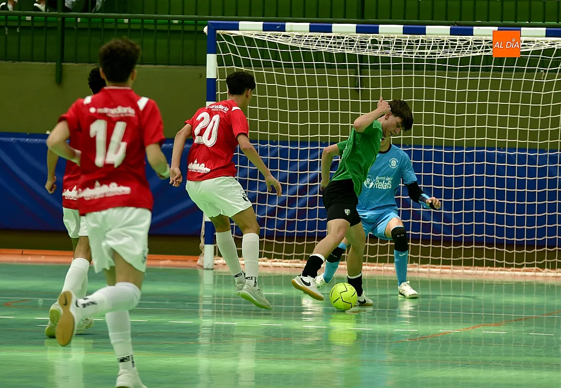 Foto 17 - El III Columnas regional juvenil se impone ante el Inter Sala B 