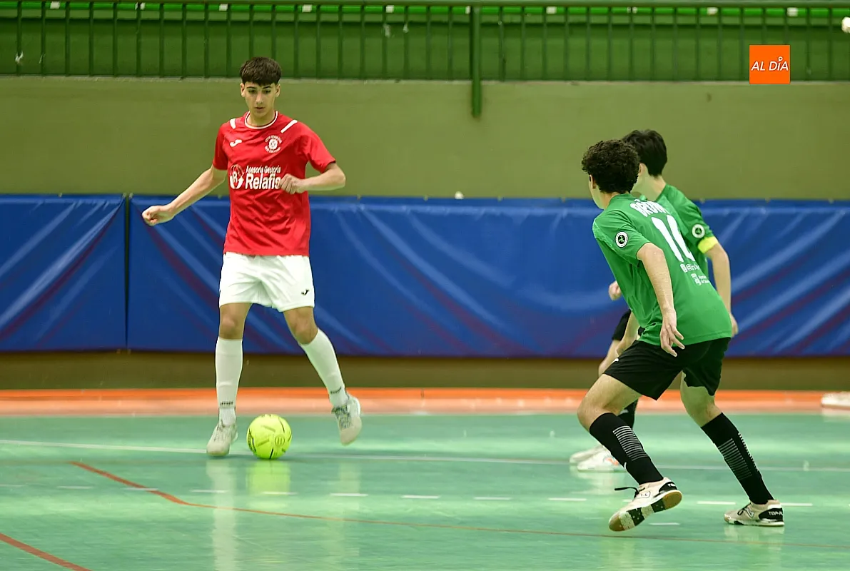 Foto 3 - El III Columnas regional juvenil se impone ante el Inter Sala B 
