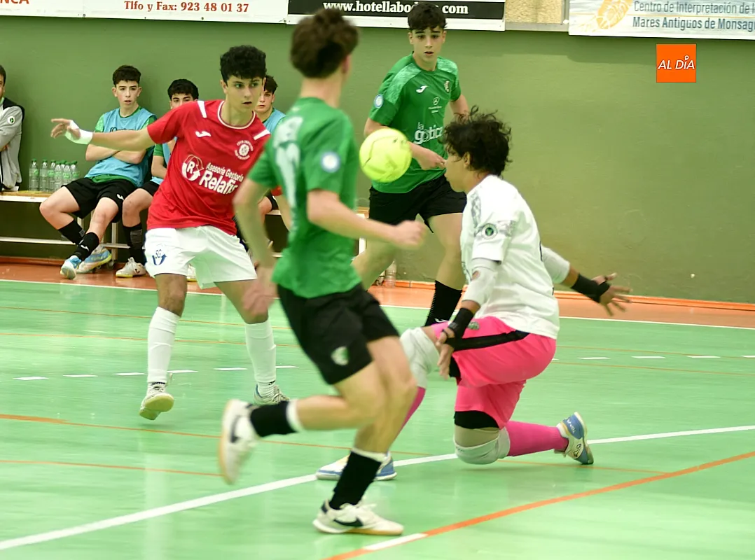 Foto 5 - El III Columnas regional juvenil se impone ante el Inter Sala B 