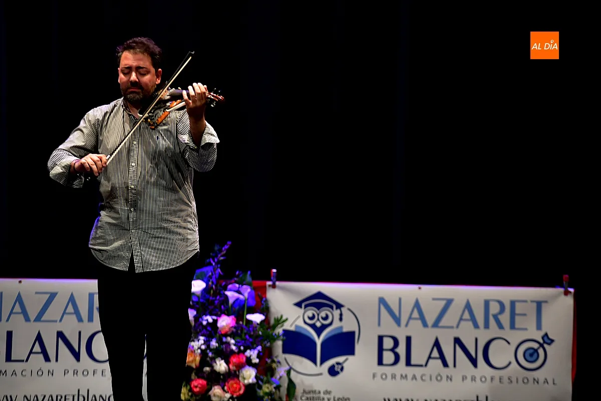 Foto 11 - El Centro F.P. Nazaret Blanco grad&uacute;a a su quinta promoci&oacute;n