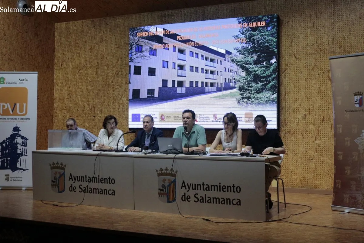FOTOS | Ya se conocen los 55 afortunados de las viviendas protegidas de alquiler en Pizarrales 