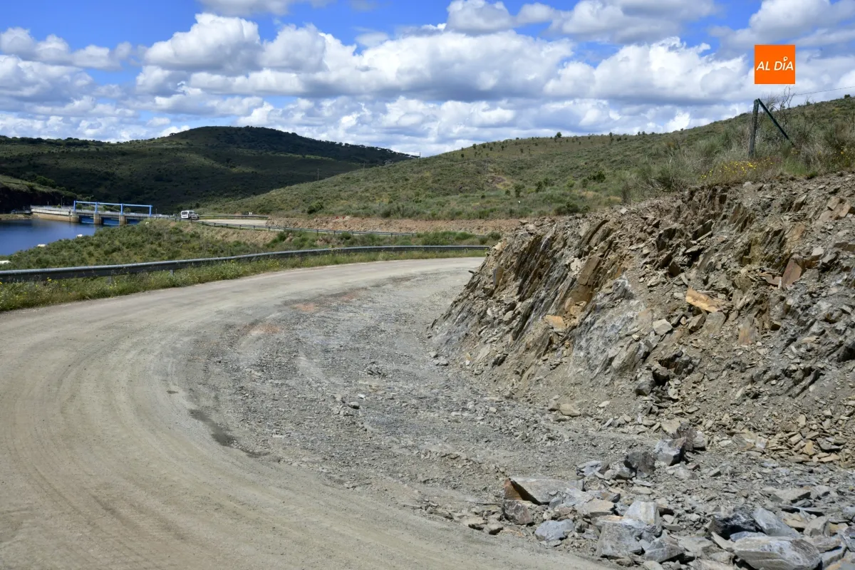 Obras carretera La Atalaya-Zamarra
