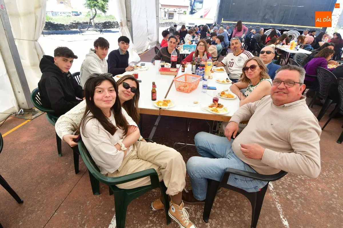 Paella popular por San Isidro en Carpio de Azaba